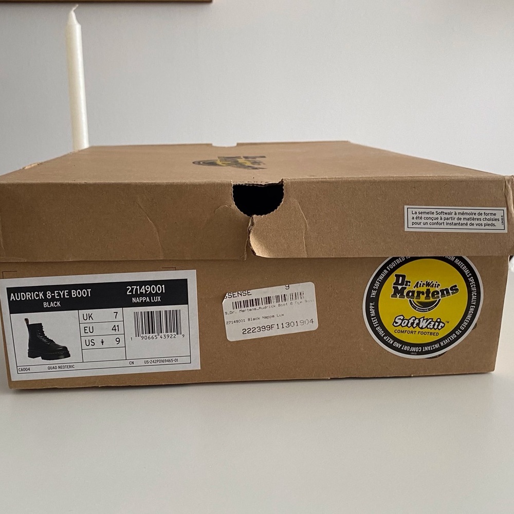 Dr. Martens Audrick Nappa Boots (Size 9) - Picture 9 of 9